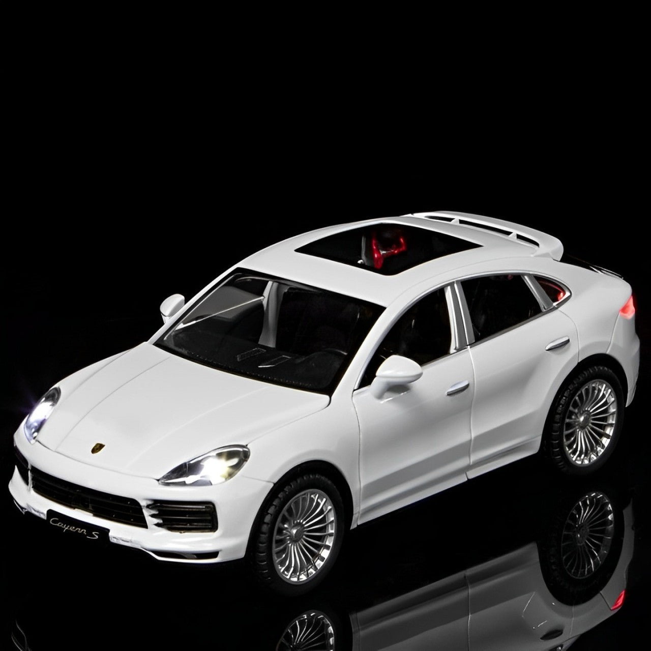 Diecast Model Porsche Cayenne 1/24 | نموذج داي كاست بورشه كايين 1:24