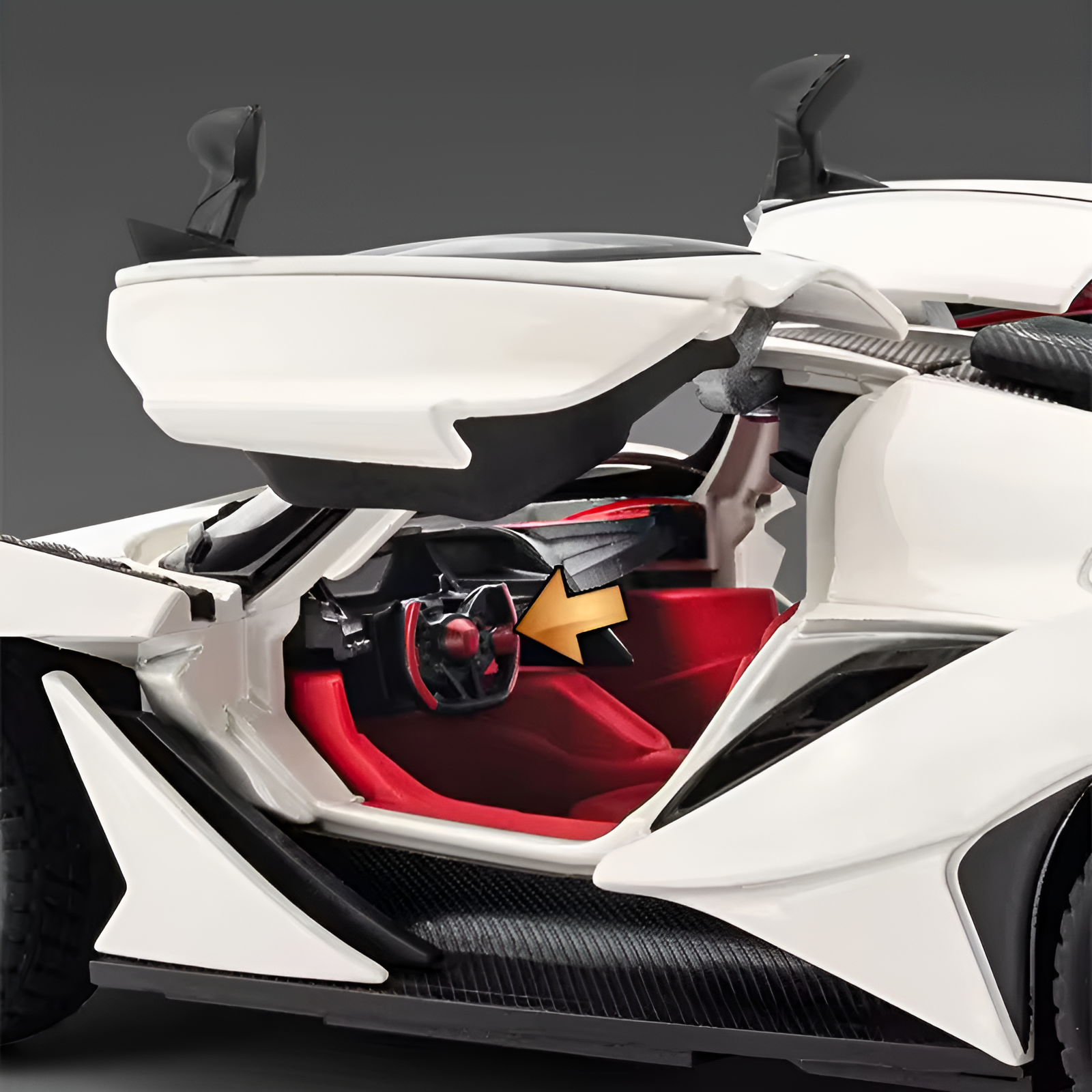 Diecast Model Apollo IE 1/24 | نموذج داي كاست أبولو IE بمقياس 1:24