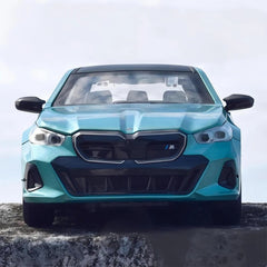 1:24 BMW I5 M60 Diecast Model Car | نموذج داي كاست بي إم دبليو I5 M60 مقياس 1:24